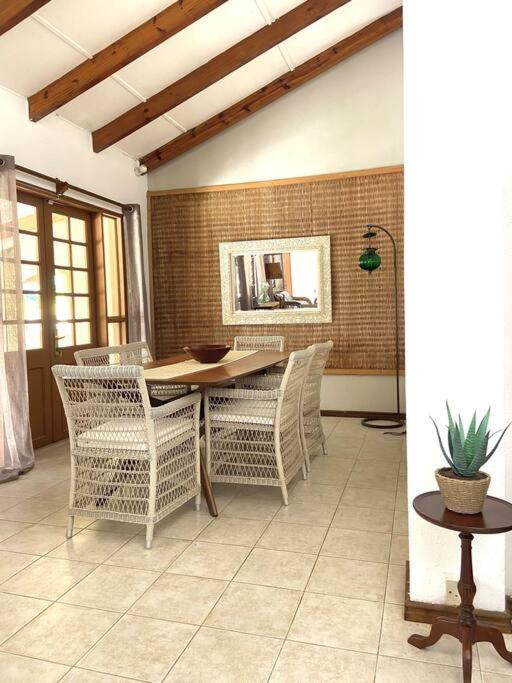 Villa Patraka - 'No Worries' à Rivière Noire Extérieur photo